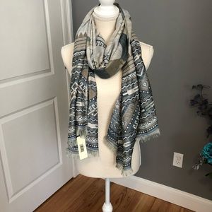 Large scarf